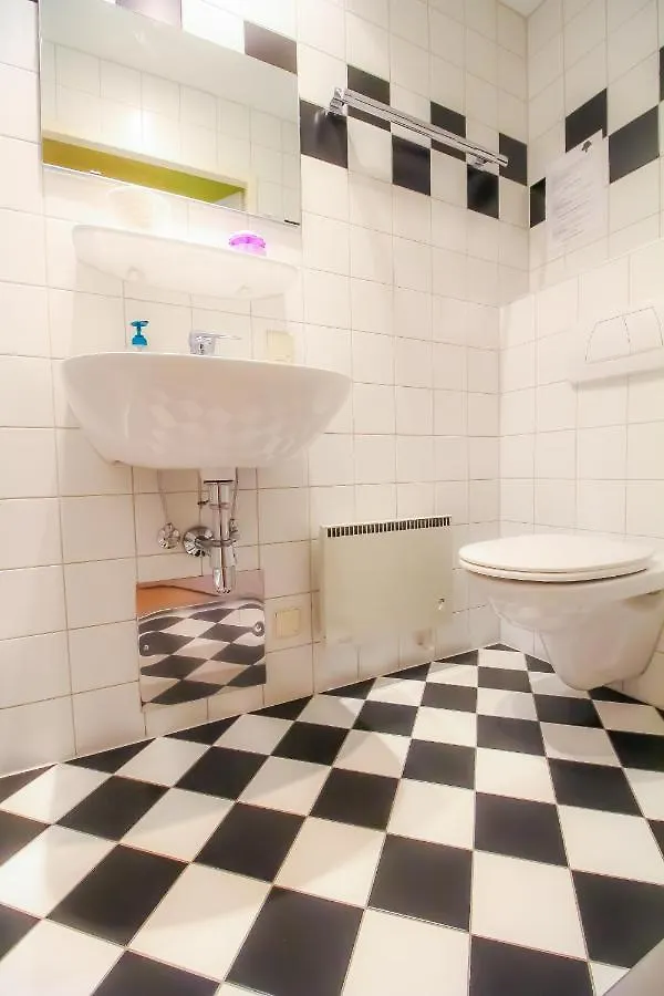 Sb Apartment In Lively Area Vienna