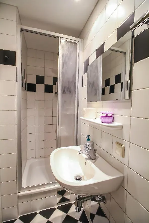 Sb Apartment In Lively Area Vienna 0*,